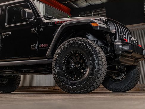 Used 2021 Jeep Gladiator Rubicon AWD/4WD image 13