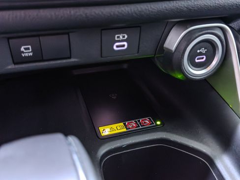 Used 2024 Toyota Grand Highlander AWD image 38