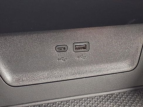 New 2026 Chevrolet Equinox LT w/ Convenience Package II FWD image 19