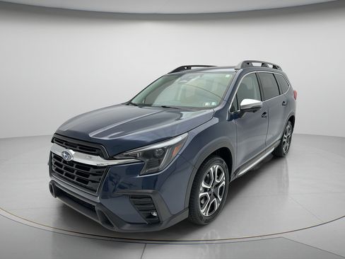 Used 2023 Subaru Ascent Limited w/ Technology Package AWD/4WD image 6