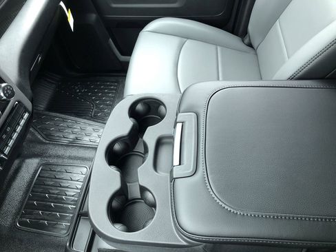 New 2026 RAM 4500 Tradesman w/ Chrome Appearance Group image 17