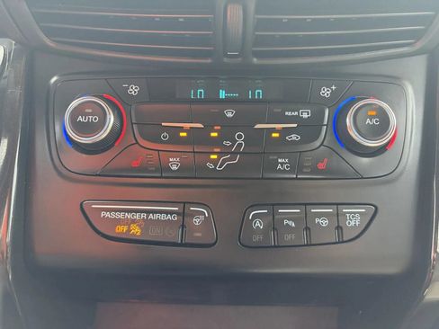 Used 2017 Ford Escape Titanium w/ Equipment Group 301A AWD/4WD image 21