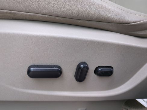 Used 2015 Ford Escape SE w/ Equipment Group 201A image 23