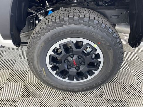 New 2026 Toyota Tacoma TRD Off-Road AWD/4WD image 11