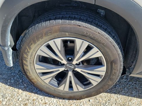 Used 2023 Nissan Rogue SV FWD image 10
