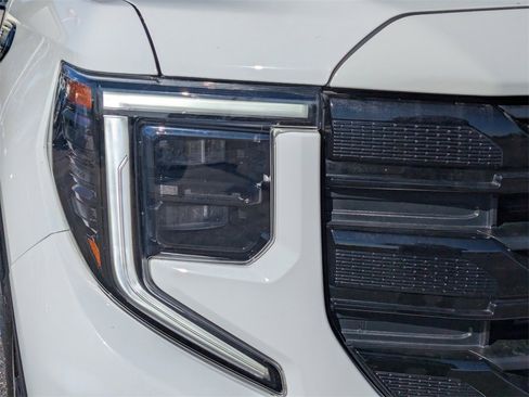 Used 2023 GMC Sierra 1500 Elevation image 10