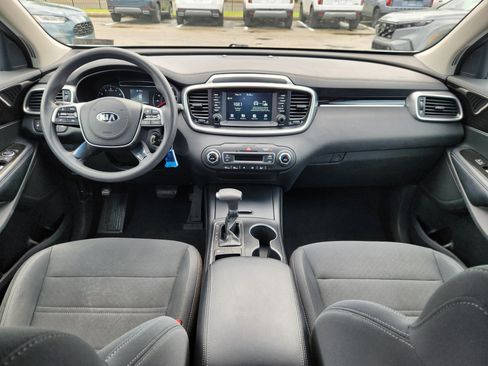 Used 2019 Kia Sorento FWD V6 image 8