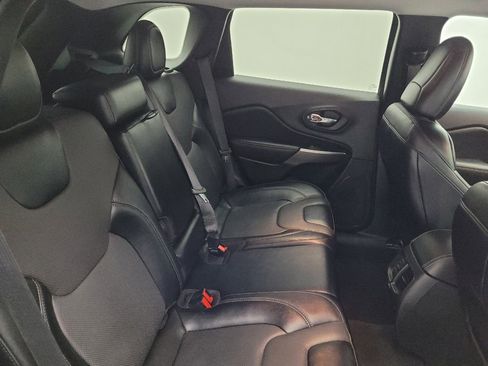 Used 2022 Jeep Cherokee Latitude Lux FWD image 19