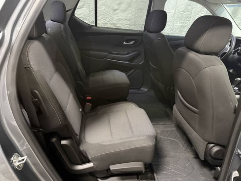 Used 2020 Chevrolet Traverse LT w/ LPO, Floor Liner Package AWD/4WD image 13