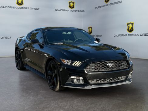 Used 2016 Ford Mustang Premium image 7