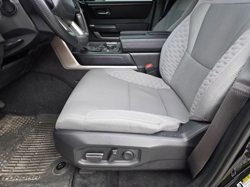 Used 2025 Toyota Tundra SR5 AWD/4WD image 10
