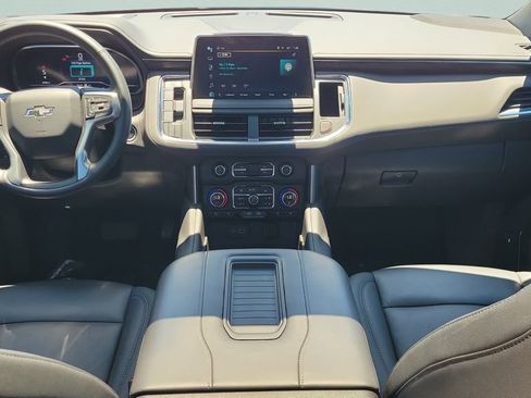 Used 2024 Chevrolet Tahoe Z71 w/ Luxury Package AWD/4WD image 16