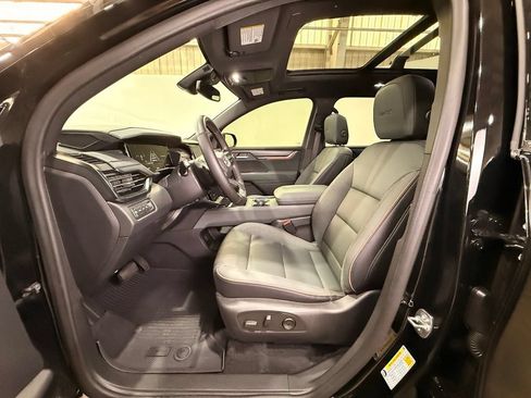 Used 2024 GMC Acadia AT4 w/ Luxury Package AWD/4WD image 15