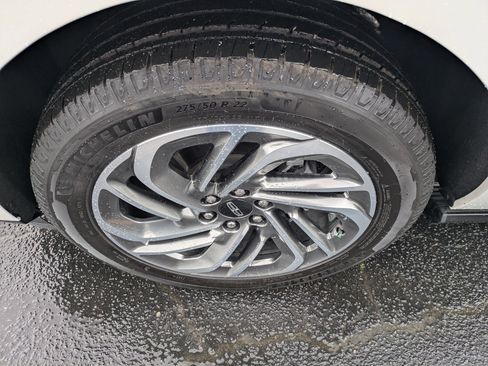 Used 2025 Lincoln Navigator Reserve image 9