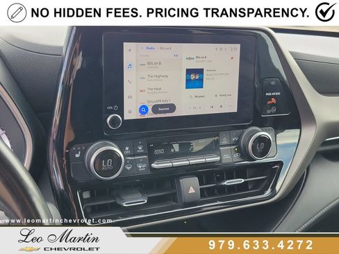 Used 2023 Toyota Highlander XLE FWD image 29