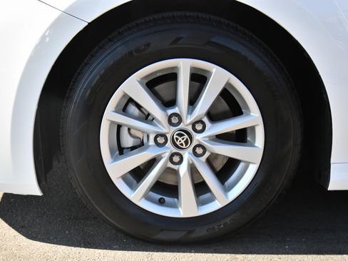 Used 2025 Toyota Camry LE FWD image 12