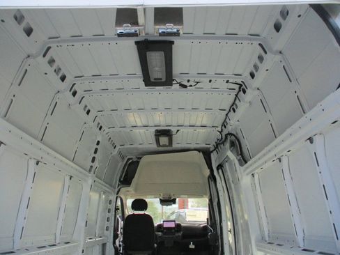 Used 2024 RAM ProMaster 3500 w/ Delivery Van Package FWD image 18