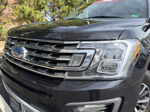 Used 2019 Ford Expedition Max XLT w/ Equipment Group 202A image 6