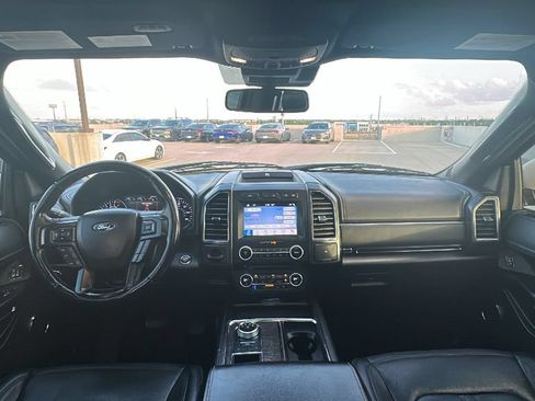 Used 2018 Ford Expedition Limited w/ Equipment Group 302A RWD image 23