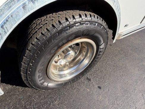 Used 2003 Ford E-450 and Econoline 450 image 10