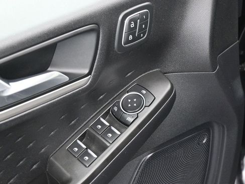 Used 2020 Ford Escape SEL image 10