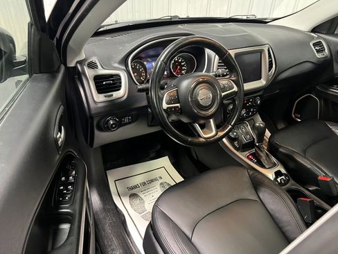 Used 2017 Jeep Compass Latitude w/ Safety & Security Group image 2