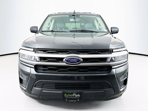 Used 2024 Ford Expedition Max XLT image 2