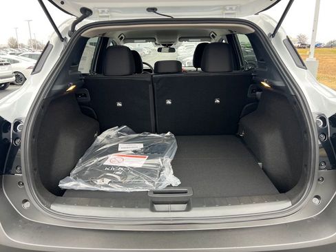 New 2026 Nissan Kicks SV w/ Cold Weather Package FWD image 31