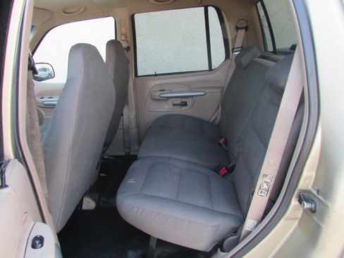 Used 2001 Ford Explorer Sport Trac 2WD image 18