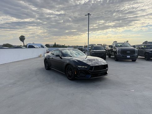 Used 2026 Ford Mustang GT Premium RWD image 4