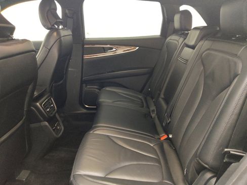 Used 2018 Lincoln MKX Select w/ Select Plus Package FWD image 18