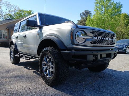 Used 2024 Ford Bronco Badlands image 4