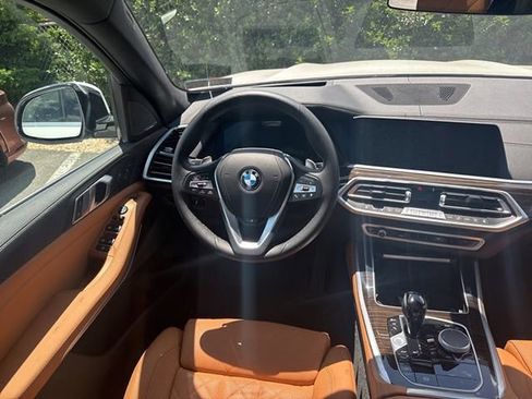 Used 2023 BMW X5 xDrive40i AWD/4WD image 17