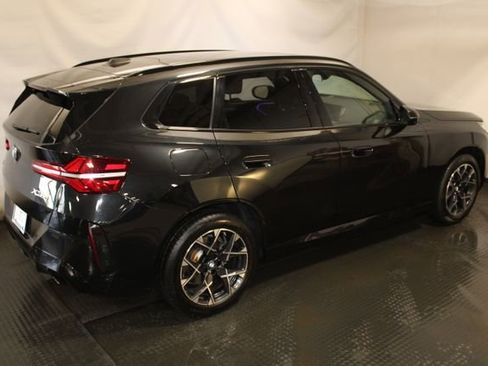 Used 2025 BMW X3 xDrive30i w/ Premium Package AWD/4WD image 5