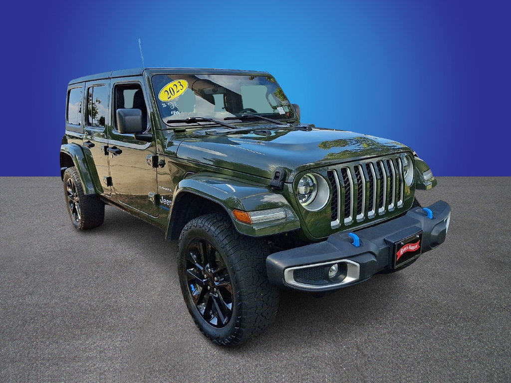 Used 2023 Jeep Wrangler Unlimited Sahara AWD/4WD image 3