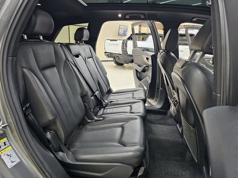 Used 2018 Audi Q7 3.0T Premium Plus w/ Premium Plus Package image 26