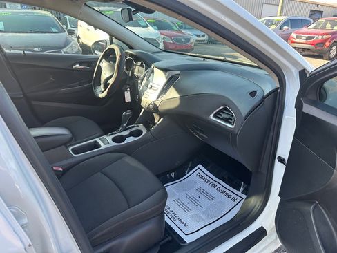 Used 2016 Chevrolet Cruze LS image 11