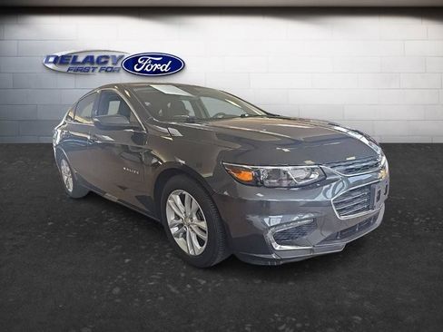 Used 2017 Chevrolet Malibu LT FWD image 9