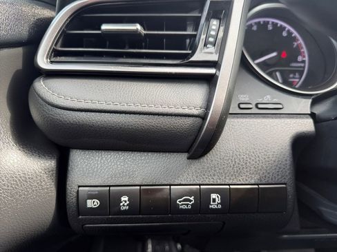 Used 2023 Toyota Camry SE w/ Convenience Package image 18