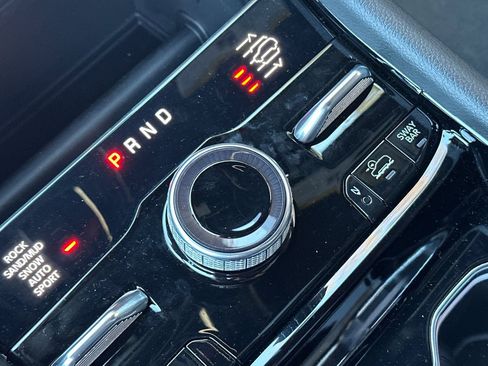 New 2023 Jeep Grand Cherokee Trailhawk AWD/4WD image 21