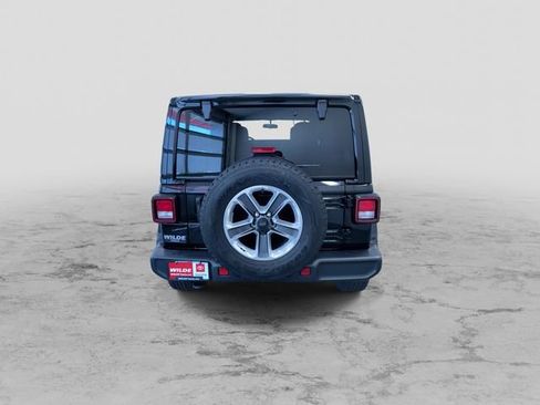 Used 2021 Jeep Wrangler Unlimited Sahara w/ Cold Weather Group AWD/4WD image 9
