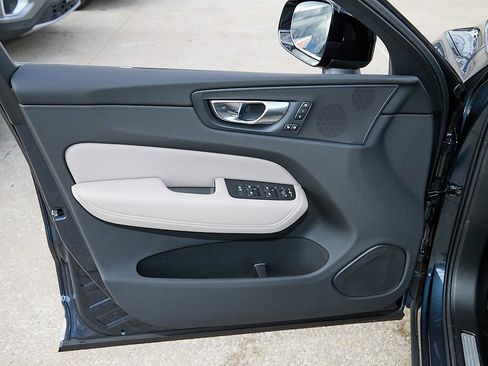 New 2026 Volvo XC60 B5 Plus w/ Protection Package Premier image 10