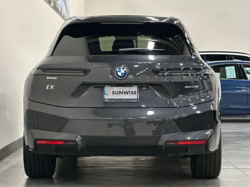 Used 2024 BMW iX xDrive50 w/ Sport Package AWD/4WD image 5