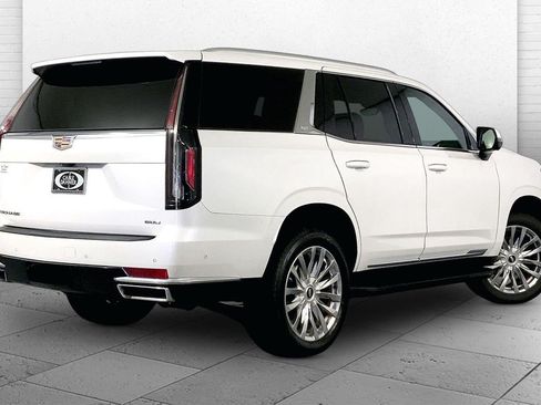 Used 2022 Cadillac Escalade Premium Luxury AWD/4WD image 13