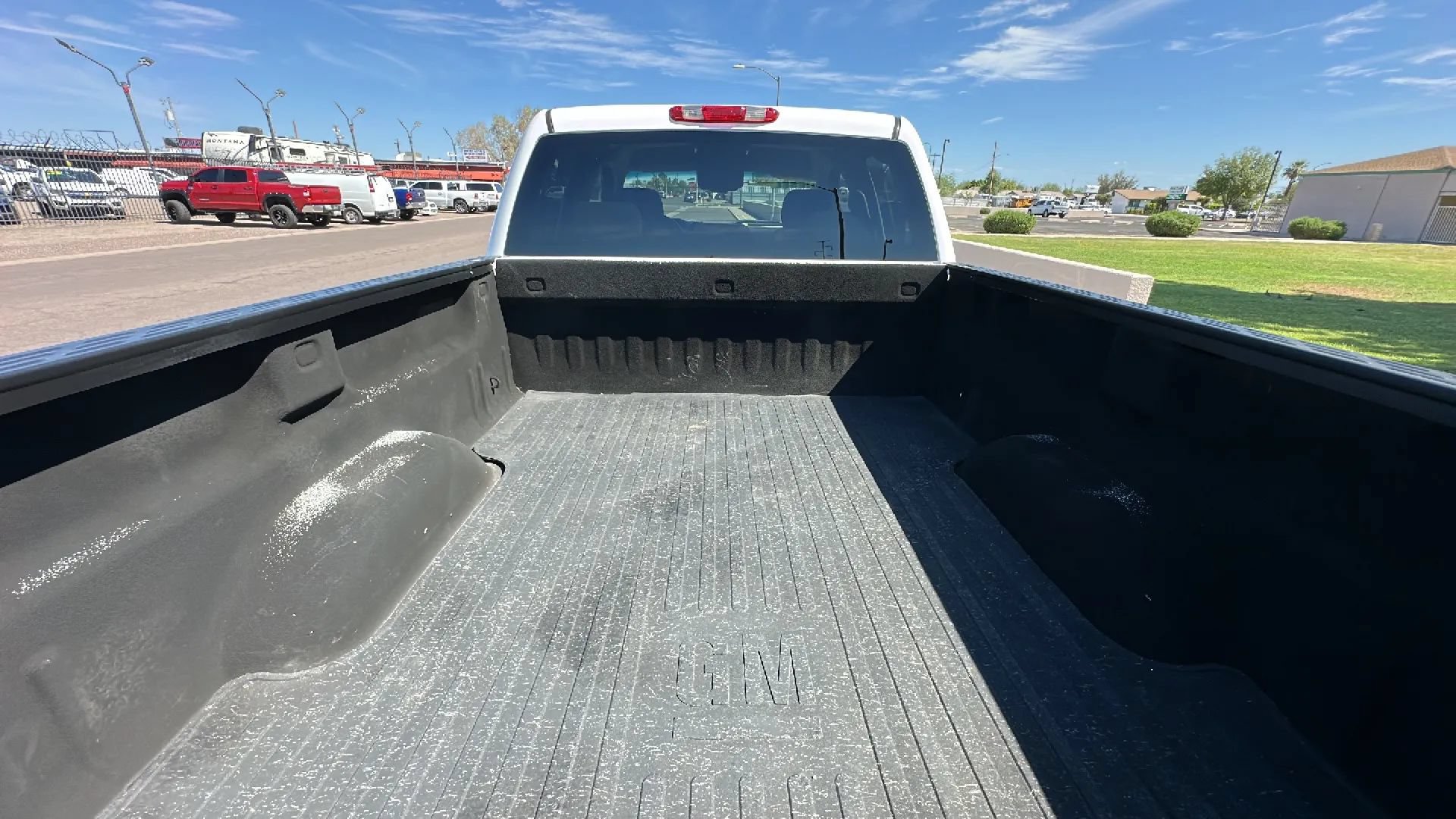 Used 2008 GMC Sierra 2500 SLE w/ Z71 Off-Road Package AWD/4WD image 4