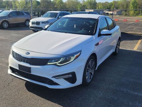 Used 2019 Kia Optima S FWD image 2