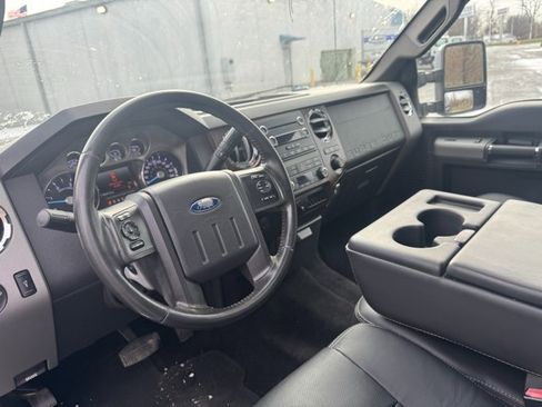 Used 2011 Ford F250 Lariat w/ Lariat Interior Pkg image 12