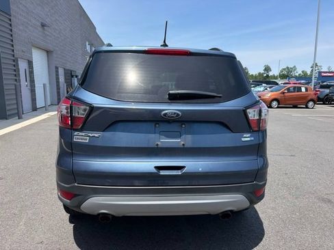 Used 2018 Ford Escape SE w/ SE Sync 3 Package AWD/4WD image 7