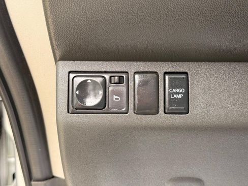 Used 2013 Nissan Frontier SV RWD image 26