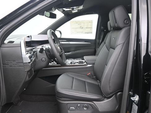 New 2026 Cadillac Escalade 4WD w/ LPO, Floor Liner Package image 11